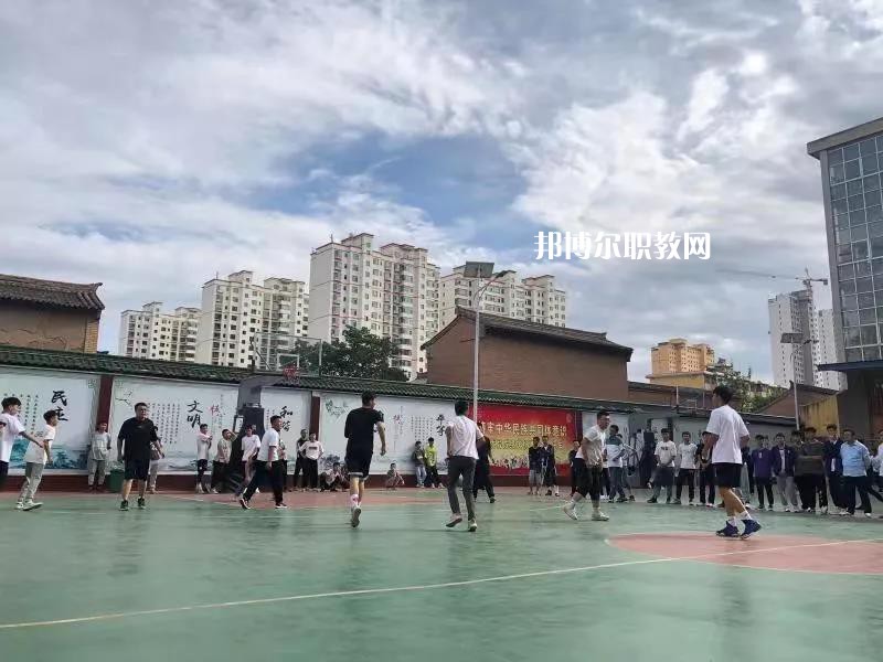 臨夏外國語學(xué)校2022年學(xué)費(fèi)、收費(fèi)多少