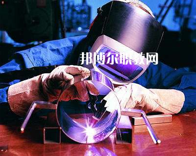 秦皇島燕成中等專業(yè)學(xué)校2022年報(bào)名條件、招生要求、招生對(duì)象