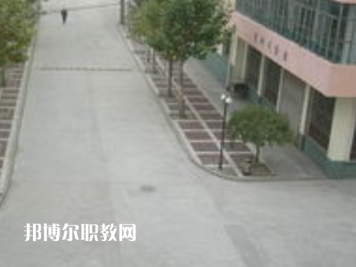 蘭州鐵路機(jī)械學(xué)校2022年報名條件、招生要求、招生對象
