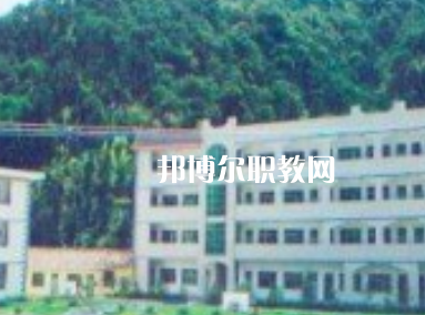 冕寧縣職業(yè)技術(shù)學(xué)校2022年報(bào)名條件、招生要求、招生對(duì)象