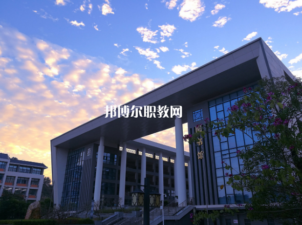 惠州衛(wèi)生學校2022年學費、收費多少