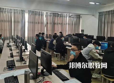 江蘇省盱眙中等專業(yè)學校2022年學費、收費多少