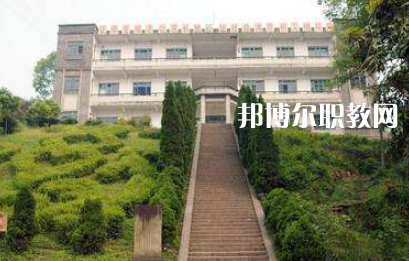 保山市昌寧縣職業(yè)技術(shù)學(xué)校2022年報名條件、招生要求、招生對象
