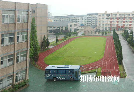 揚州市弘揚中等專業(yè)學校2022年報名條件、招生要求、招生對象