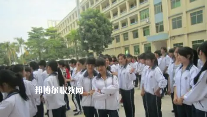 高州第一技工學(xué)校2022年報名條件、招生要求、招生對象