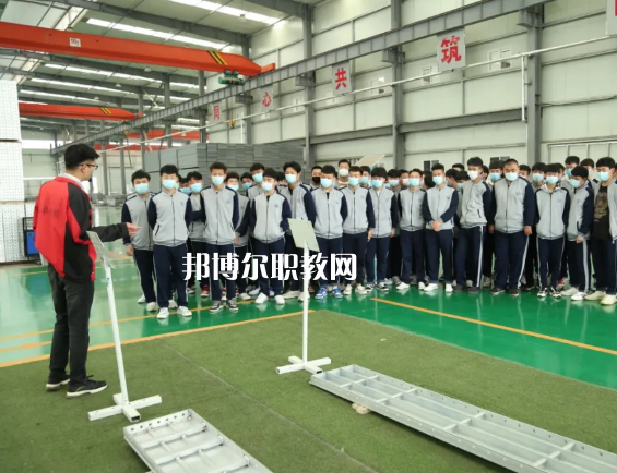 邯鄲建筑工程中專學(xué)校2022年報名條件、招生要求、招生對象