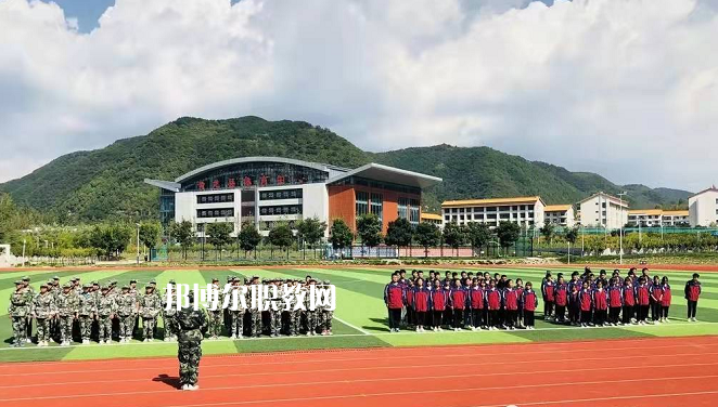 黃龍職業(yè)教育中心2022年報名條件、招生要求、招生對象