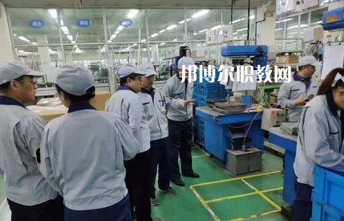 承德科技管理工程學(xué)校2022年報(bào)名條件、招生要求、招生對(duì)象