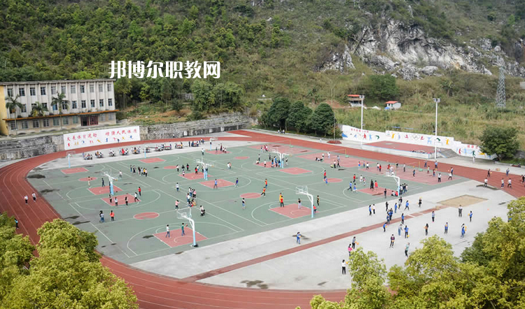 河池衛(wèi)生學(xué)校2022年報名條件、招生要求、招生對象