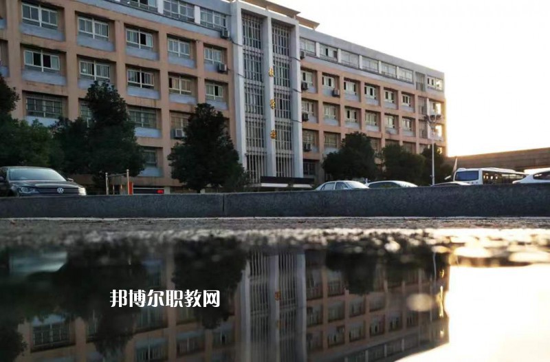 安徽紅十字會(huì)衛(wèi)生學(xué)校2022年報(bào)名條件、招生要求、招生對(duì)象