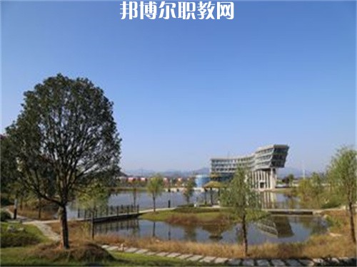 峨山縣職業(yè)高級中學(xué)2022年報名條件、招生要求、招生對象