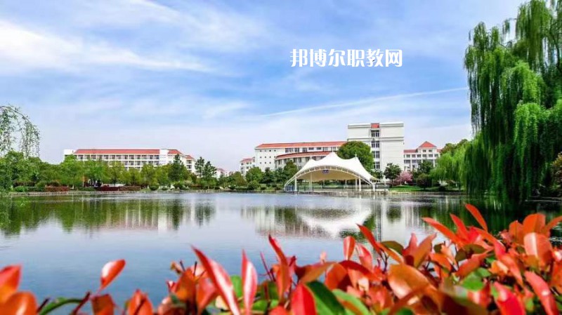 江川縣職業(yè)中學(xué)2022年報名條件、招生要求、招生對象