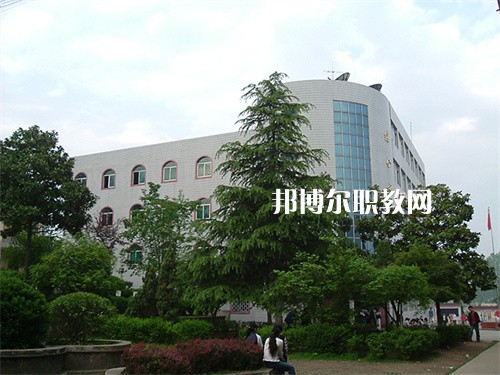 晉寧職業(yè)高級(jí)中學(xué)2022年報(bào)名條件、招生要求、招生對(duì)象