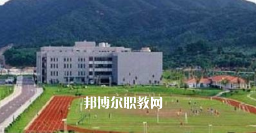滎經(jīng)縣職業(yè)高級(jí)中學(xué)2022年報(bào)名條件、招生要求、招生對(duì)象