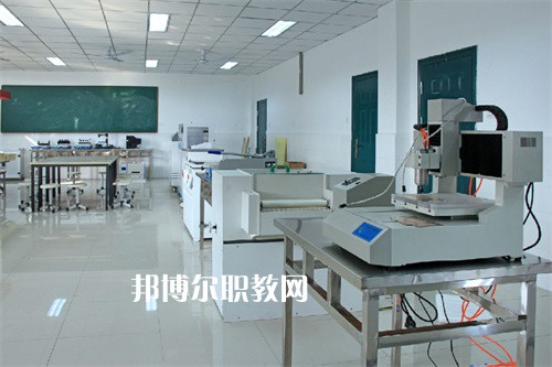 安徽安慶技師學(xué)院2022年有哪些專(zhuān)業(yè)