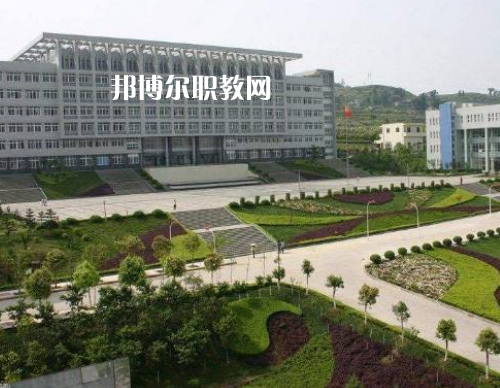 重慶萬州三峽服裝藝術(shù)學(xué)校2022年報名條件、招生要求、招生對象