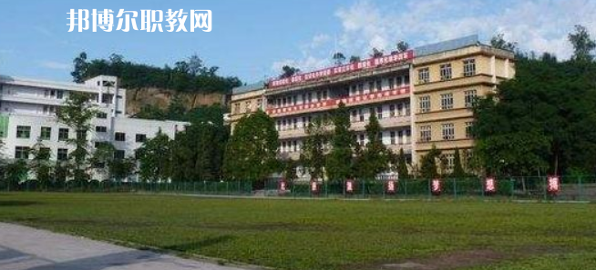 岳池職業(yè)技術(shù)學(xué)校2022年報(bào)名條件、招生要求、招生對(duì)象
