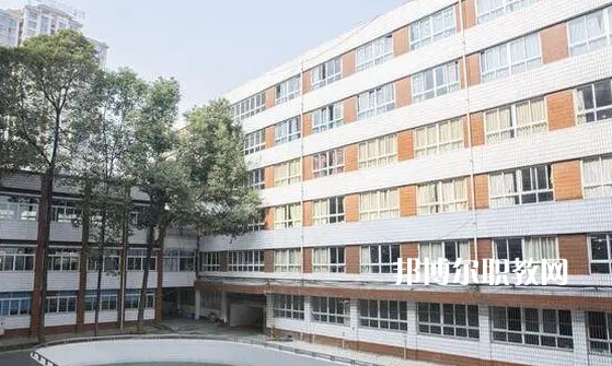 昆明現(xiàn)代科技學(xué)校學(xué)校2022年報名條件、招生要求、招生對象