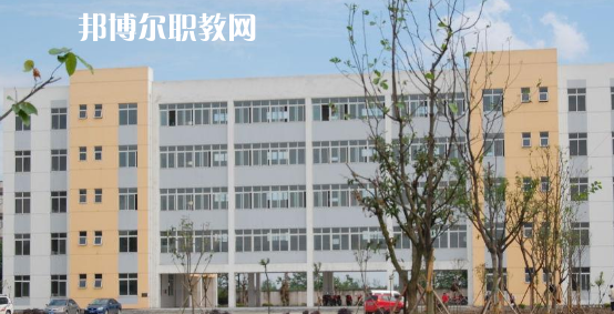 思茅衛(wèi)生學(xué)校2022年報名條件、招生要求、招生對象