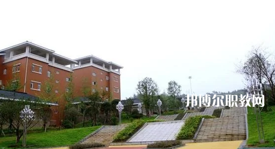 廣東新興中藥學(xué)校2022年報(bào)名條件、招生要求、招生對(duì)象
