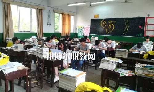 湘潭縣就業(yè)職業(yè)技術(shù)學(xué)校2022年報(bào)名條件、招生要求、招生對(duì)象