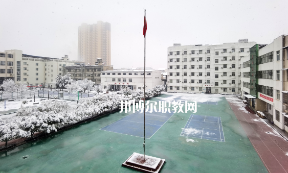 武漢第二衛(wèi)生學(xué)校2022年報名條件、招生要求、招生對象