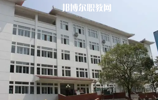 恩施衛(wèi)生學(xué)校2022年報名條件、招生要求、招生對象