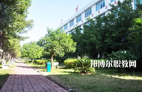 華中信息商務技工學校2022年怎么樣、好不好