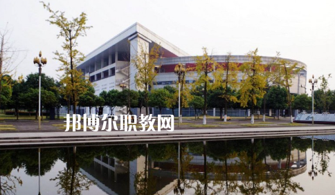武漢供銷商業(yè)學校2022年報名條件、招生要求、招生對象