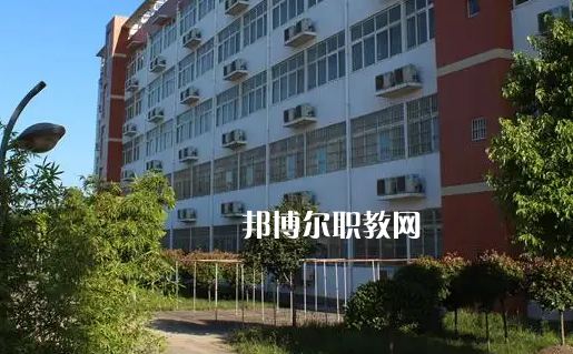 湖北現(xiàn)代技術(shù)學(xué)校2022年報(bào)名條件、招生要求、招生對(duì)象