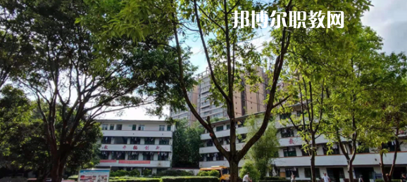 廣西玉林市現(xiàn)代職業(yè)技術(shù)學(xué)校2022年報(bào)名條件、招生要求、招生對象