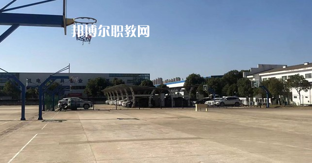 南昌智遠(yuǎn)技工學(xué)校2022年學(xué)費、收費多少