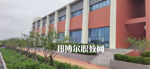 2023青島西大技工學(xué)校招生計(jì)劃 招生人數(shù)是多少(附要求、條件、對象)