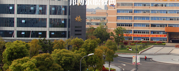 江蘇聯(lián)合職業(yè)技術(shù)學(xué)院無錫機電分院地址在哪里，哪個地區(qū)，哪個城市?