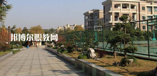 杭州市城西中學(xué)職高部地址在哪里，哪個(gè)地區(qū)，哪個(gè)城市?