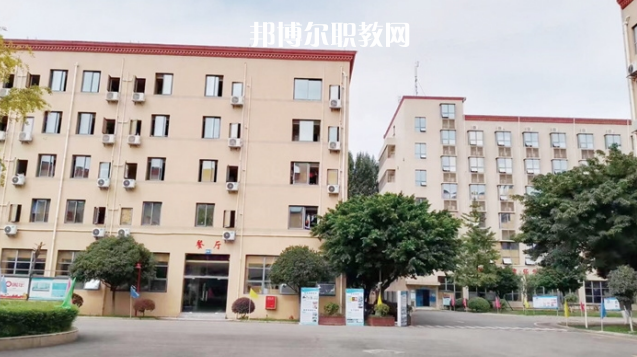 四川科華高級技工學校醫(yī)藥衛(wèi)生類對口高考班地址在哪里，哪個地區(qū)，哪個城市?