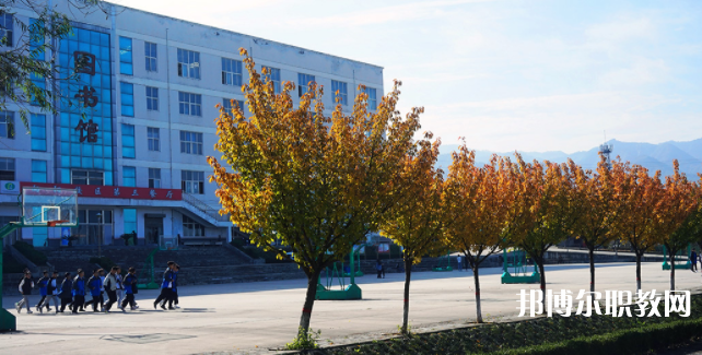 西安高科技工學(xué)校地址，乘車路線