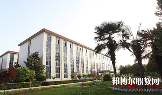 2023西安齊力鐵路技工學(xué)校招生計(jì)劃 招生人數(shù)是多少(附要求、條件、對象)