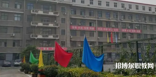 西安市技工學(xué)校地址，乘車路線