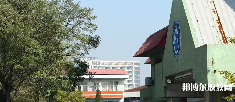 秦皇島市體育舞蹈中等專業(yè)學(xué)校地址，乘車路線