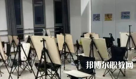 秦皇島市藝新舞蹈學(xué)校地址，乘車路線