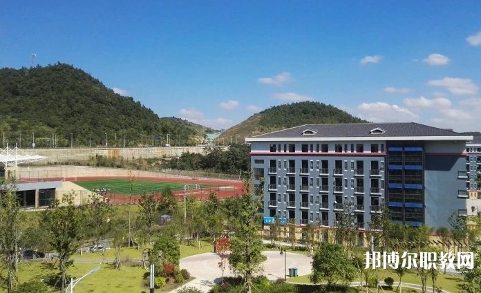 2023貴州農業(yè)職業(yè)學院中職部多少錢 貴州農業(yè)職業(yè)學院中職部各專業(yè)學費收費標準