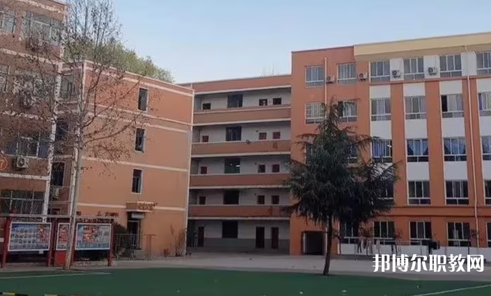 洛陽(yáng)市黃河科技中等專業(yè)學(xué)校怎么樣、好不好