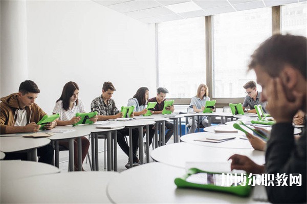 江蘇徐州經貿高等職業(yè)學校2023年招生錄取分數(shù)線(2024參考)