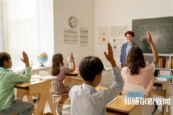廣東哪里的技工學(xué)校能讀美容美發(fā)與造型專(zhuān)業(yè)