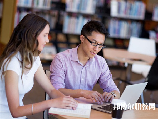 廣西哪里的中職學(xué)校能讀計算機(jī)平面設(shè)計專業(yè)