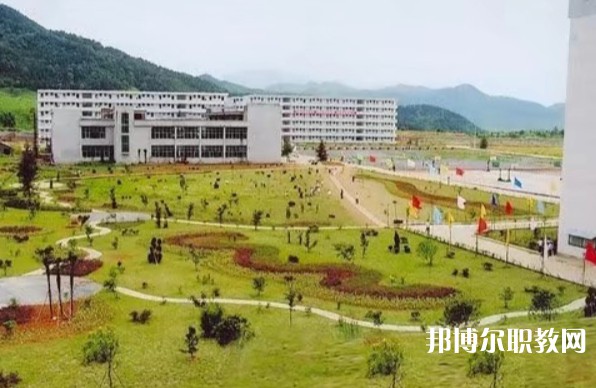 長江科技中等專業(yè)學校怎么樣、好不好