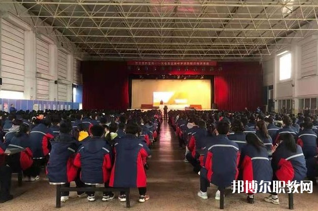 河曲縣巡鎮(zhèn)中學(xué)(職教班)怎么樣、好不好