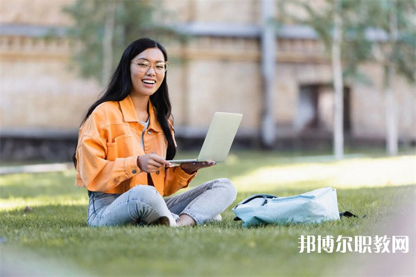 四川哪里的職業(yè)中學(xué)能讀客戶(hù)信息服務(wù)專(zhuān)業(yè)