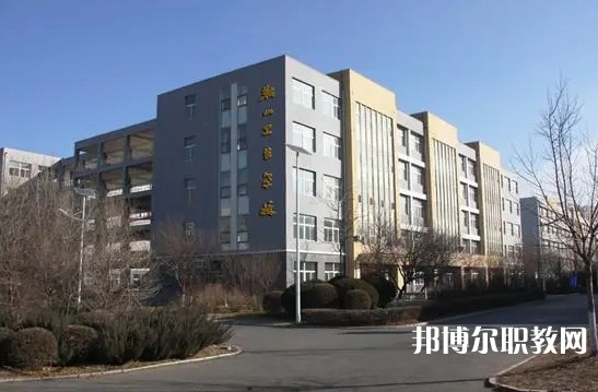 2024鞍山衛(wèi)生學(xué)校招生計(jì)劃 招生人數(shù)是多少(附要求、條件、對(duì)象)